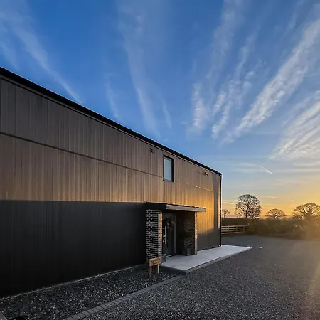 Blackhills Barn * 노샐러톤
