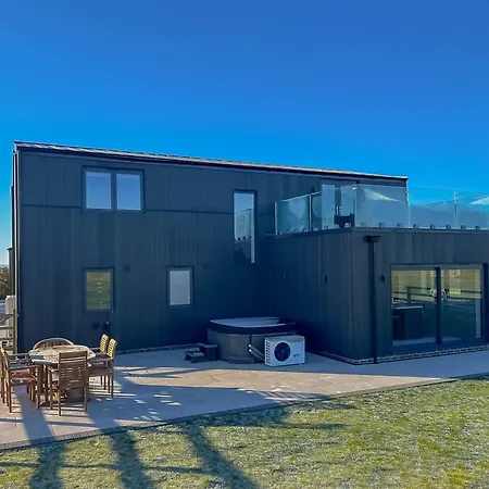 Blackhills Barn * 노샐러톤