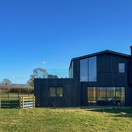 بيت للعطل Blackhills Barn نورثاليرتون